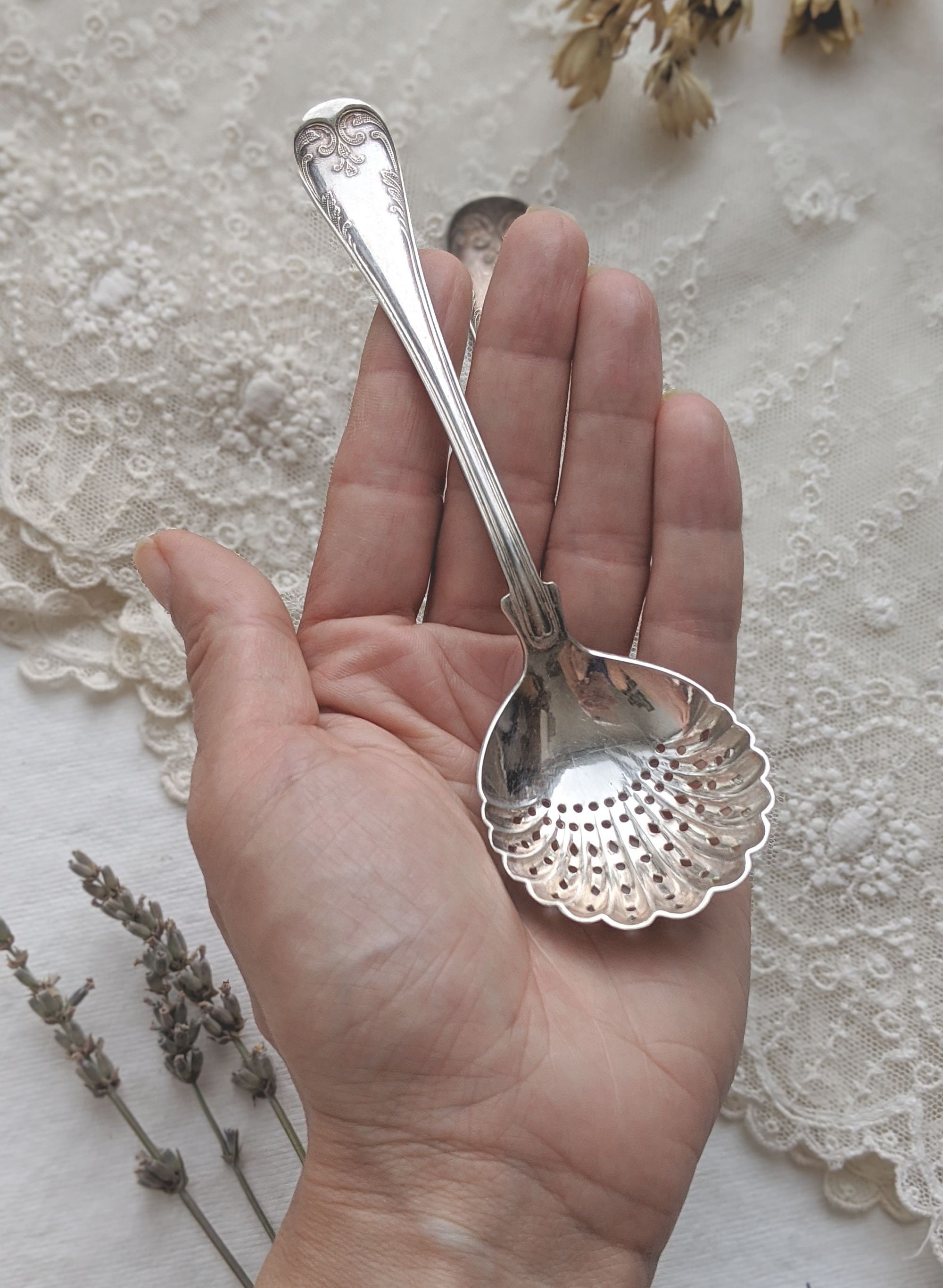 英国アンティーク　sugar sifter spoon King's Pattern Sugar Sifter Spoon, 1834 » Antique Silver Spoons