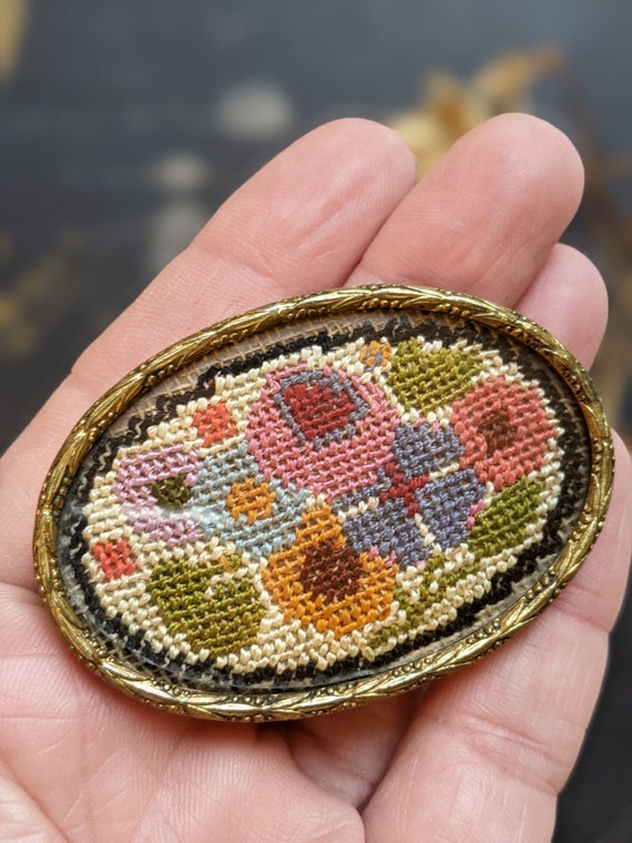 Framed Crosstich brooch. Hand embroidery brooch. … - image 5