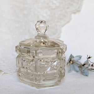 Vintage cut clear glass jar with lid. Lidded ribbed star-cut patterns Glass Jar. Small Vintage vanity glass pot.