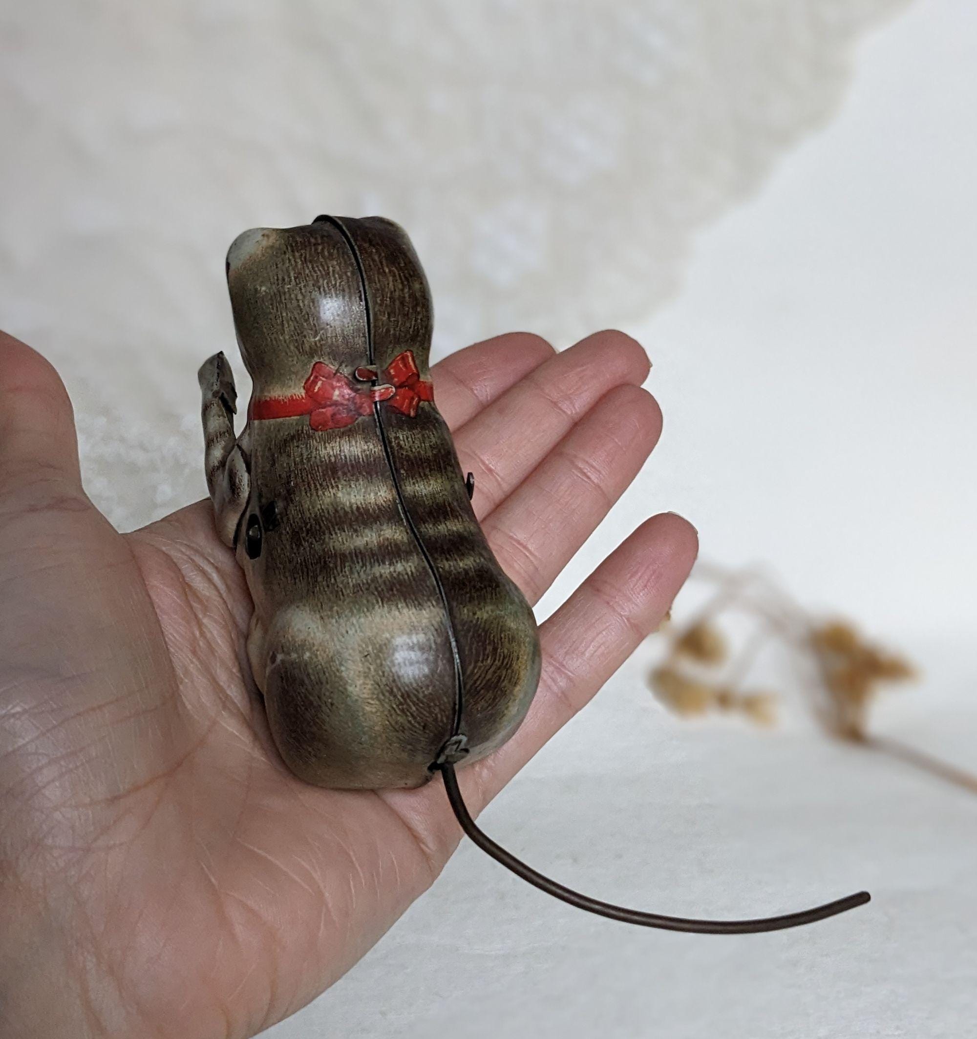 Old Tin Cat Clockwork Toy. Vintage Wind Cat Toy. Vintage Wind up