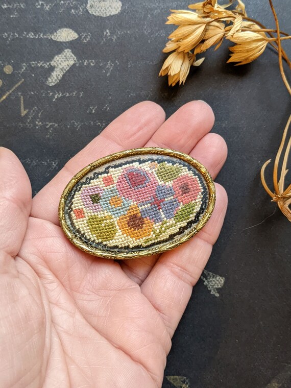 Framed Crosstich brooch. Hand embroidery brooch. … - image 2