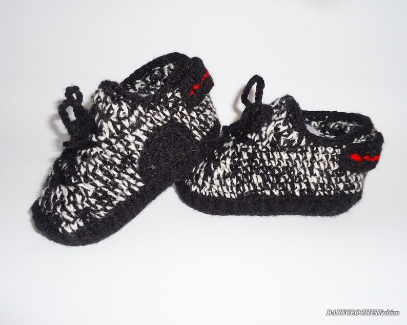 Crochet Baby Shoes, Yezzy 350 boost, Toddler shoes, Newborn baby booties, Crocet Baby, Crochet Boots, West Shoes, Sport Shoes, Yezzy shoes image 2