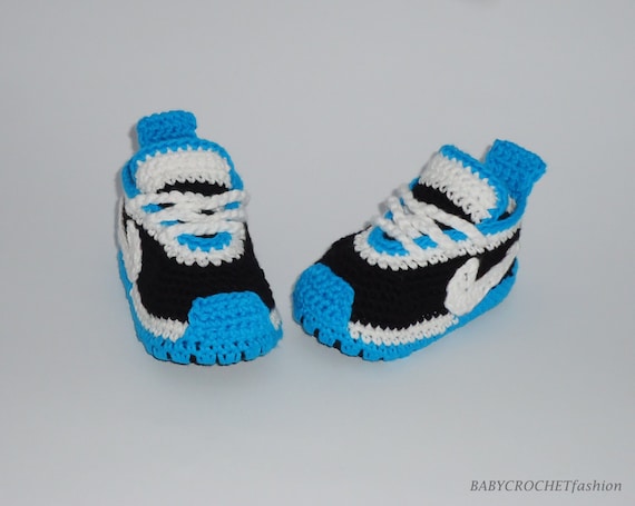 nike knitted baby booties