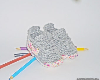 Graue Babyschuhe, Baby Sneakers, Baby-Baby-Schuhe, junge Schuhe, Kleinkind Schuhe, Sneakers für Babys, Baby Nike Schuhe