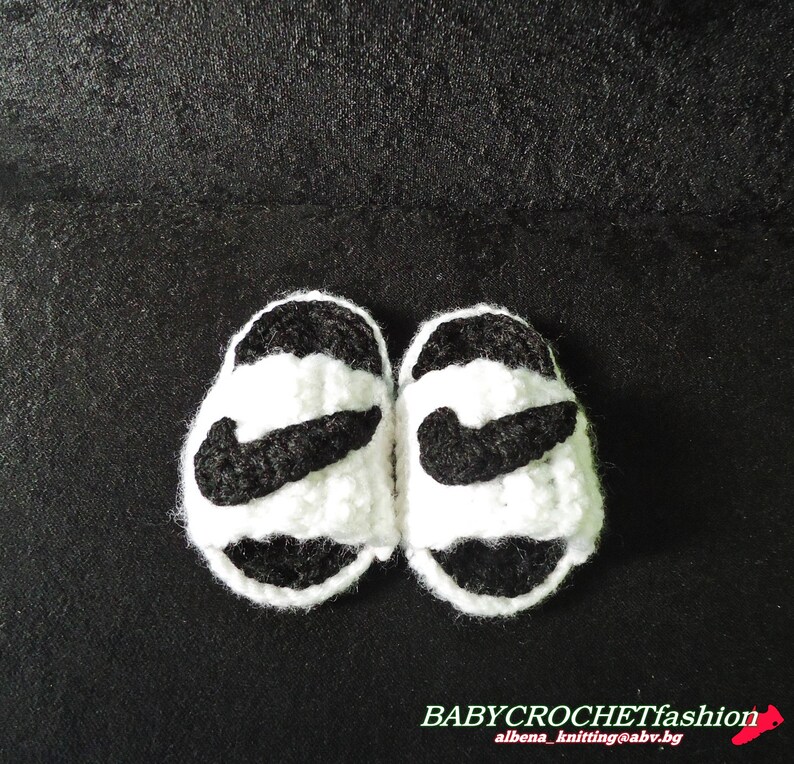 knitted nike baby shoes