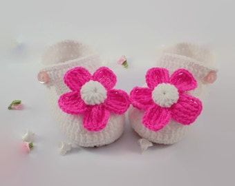 Baby Girl slipper, Newborn Baby Shoes, Crochet Girl Shoes, Baby Booties, Crochet Boots, White Baby Shoes, Happy Birthday Shoes