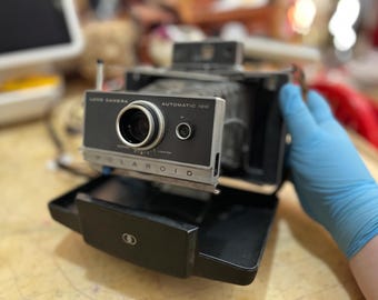 Polaroid EE33 Land Camera Near Mint With Original Box and Manual