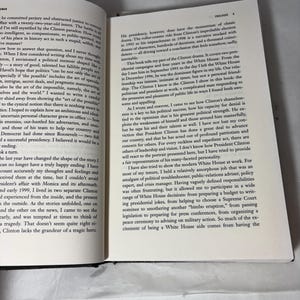 Puede incluir: Libro abierto con texto en las p&aacute;ginas. El texto est&aacute; en ingl&eacute;s y parece ser una memoria o biograf&iacute;a. El libro est&aacute; abierto en un cap&iacute;tulo titulado "Pr&oacute;logo".