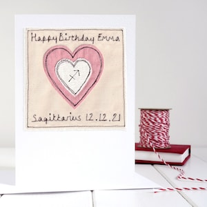 Tarjeta del zodiaco bordada personalizada - Tarjeta de cumpleaños con el signo del zodíaco - Tarjeta con el signo del nacimiento de un nuevo bebé - Tarjeta con los signos astrológicos - Tarjeta del horóscopo para ella