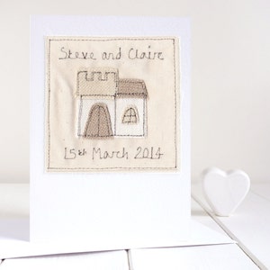 Tarjeta personalizada con castillo bordado para boda o aniversario - Tarjeta de recuerdo de aniversario de algodón para 2.º o lino para 4.º aniversario - Tarjeta de boda con castillo