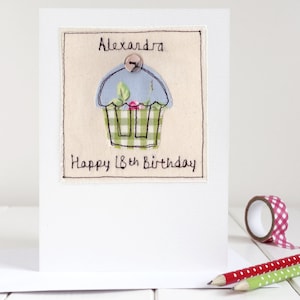 Carte d'anniversaire personnalisée avec petits gâteaux brodés pour filles - Carte de gâteau d'anniversaire pour les 1, 16, 18, 21, 30, 40, 50, 60, 70, 80 ans