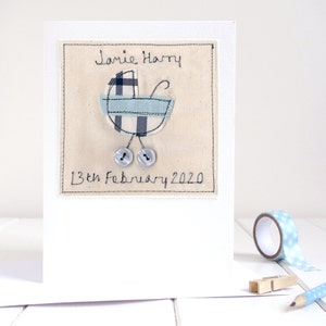 Carte brodée personnalisée pour nouveau-né garçon - carte de jumeaux nouveau-né - bienvenue dans le monde - carte de fête de naissance, fête de baptême ou baptême