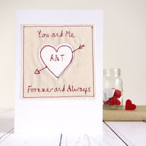 Tarjeta de flecha de cupido bordada personalizada: tarjeta de corazón de cupido para bodas, San Valentín, compromiso, 2.º algodón, 4.º lino, aniversario de rubí