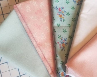 Fabric Bundle / Fat Quarter Bundle / 5 Pink Blue and Floral Fat Quarters