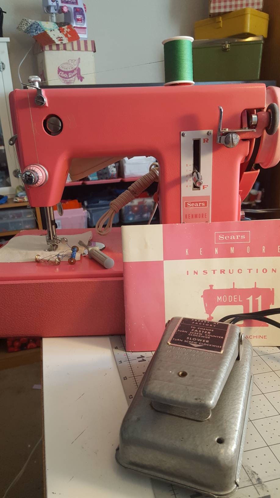 Vintage Pink Sears Kenmore Sewing Machine / Pink / Shabby Chic / Sewing