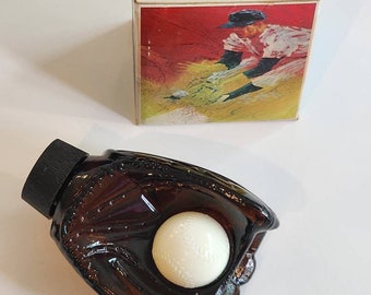 Vintage Glass Baseball Glove with Ball / Avon Fielders Choice Collectible Decanter