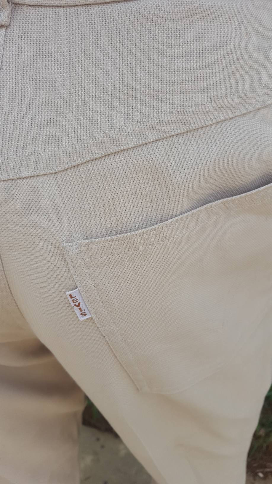 levis beige