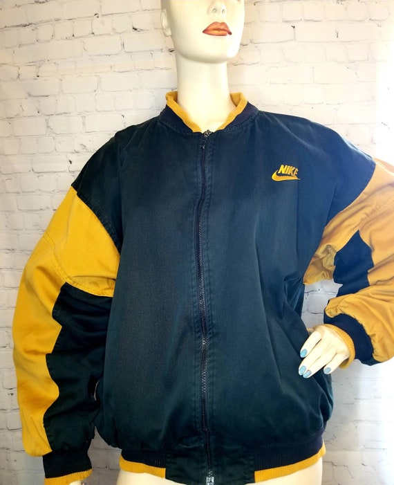traición Recomendado Énfasis Vintage NIKE Varsity Jacket / Black Yellow and Purple - Etsy