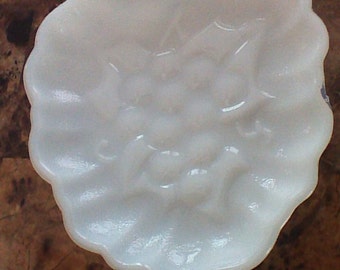 Vintage Milk Glass / Mid Century Milk Glass Tray / Trinket Tray / Grapes / Soap Dish / Shabby Chic Decor