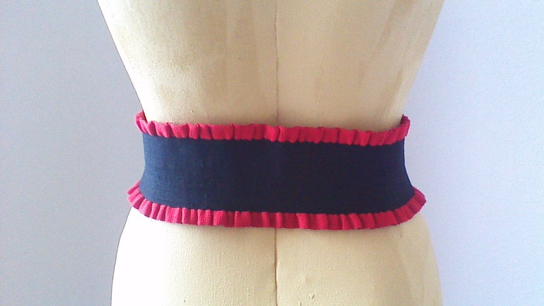 VINTAGE Stretch Belt PBJ Sports Black Belt Madmen Red Ruffle Belt Wide 80/'s Belt Film Movie Prop