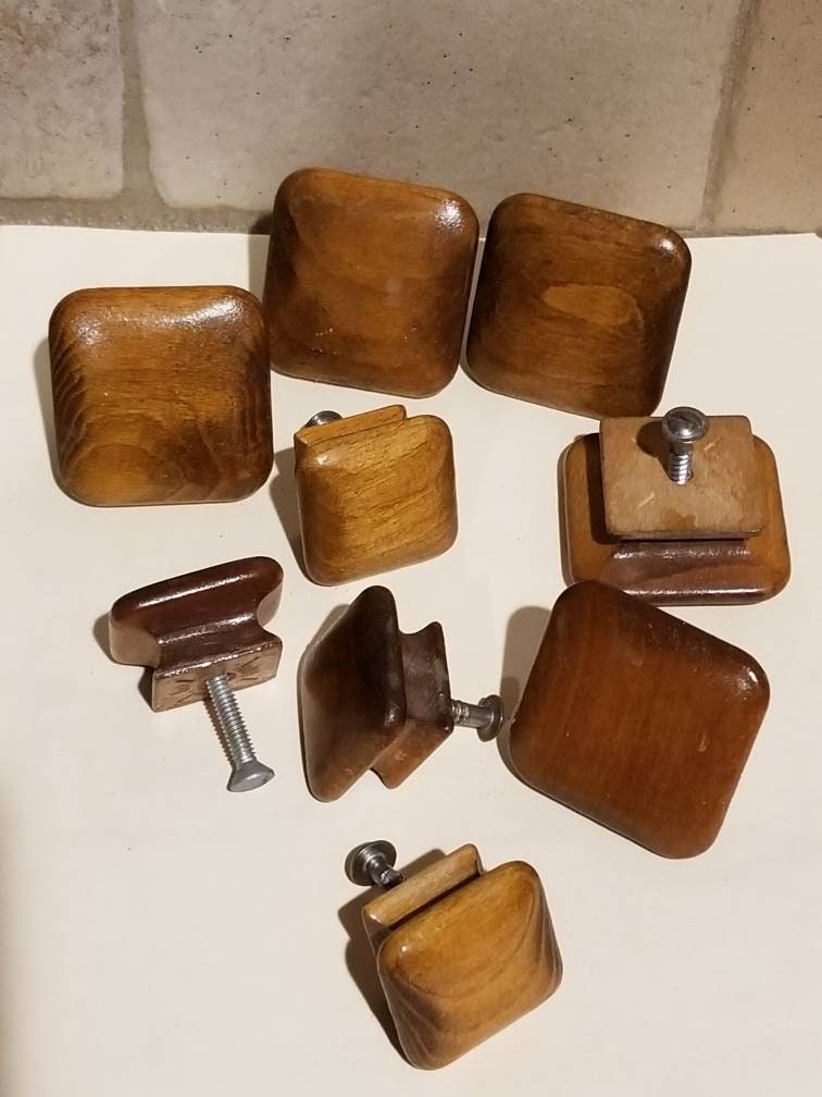 Vintage Wood Drawer Pulls / set of 5 / Hardware / Replacement Hardware