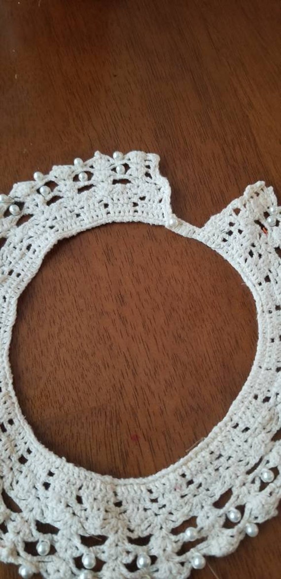 Vintage Crochet Pearl Collar  / Lace Necklace / C… - image 3