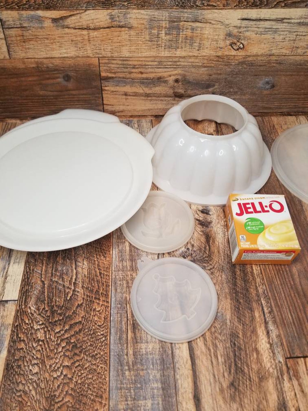 Vintage Tupperware Super Seal Jello Mold / Jello Mold Set / Christmas