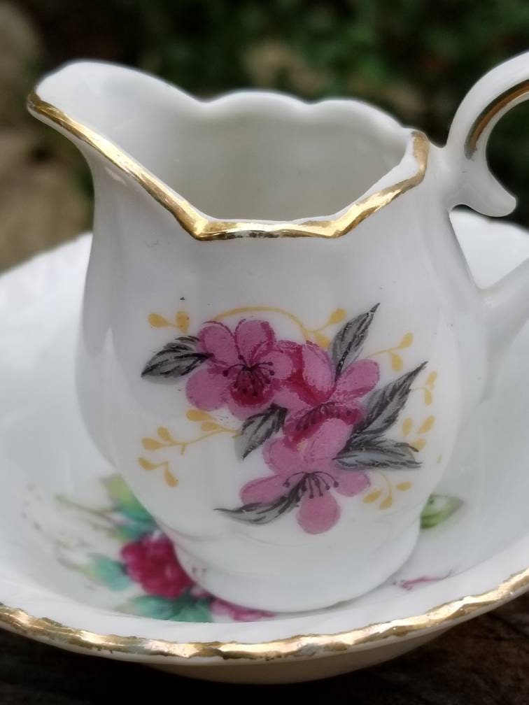 Vintage Porcelain Wash Basin and Pitcher / Miniature Porcelain bowl