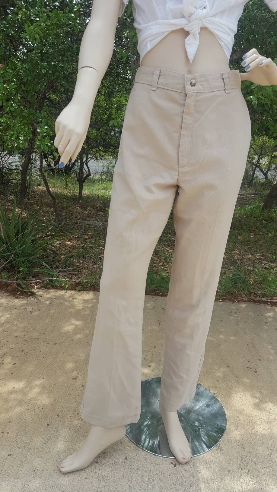 levis beige