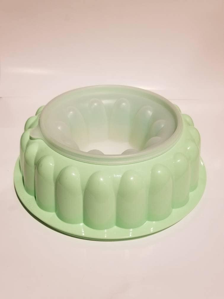 Tupperware Jello Mold Archives - House of Sylvestermouse