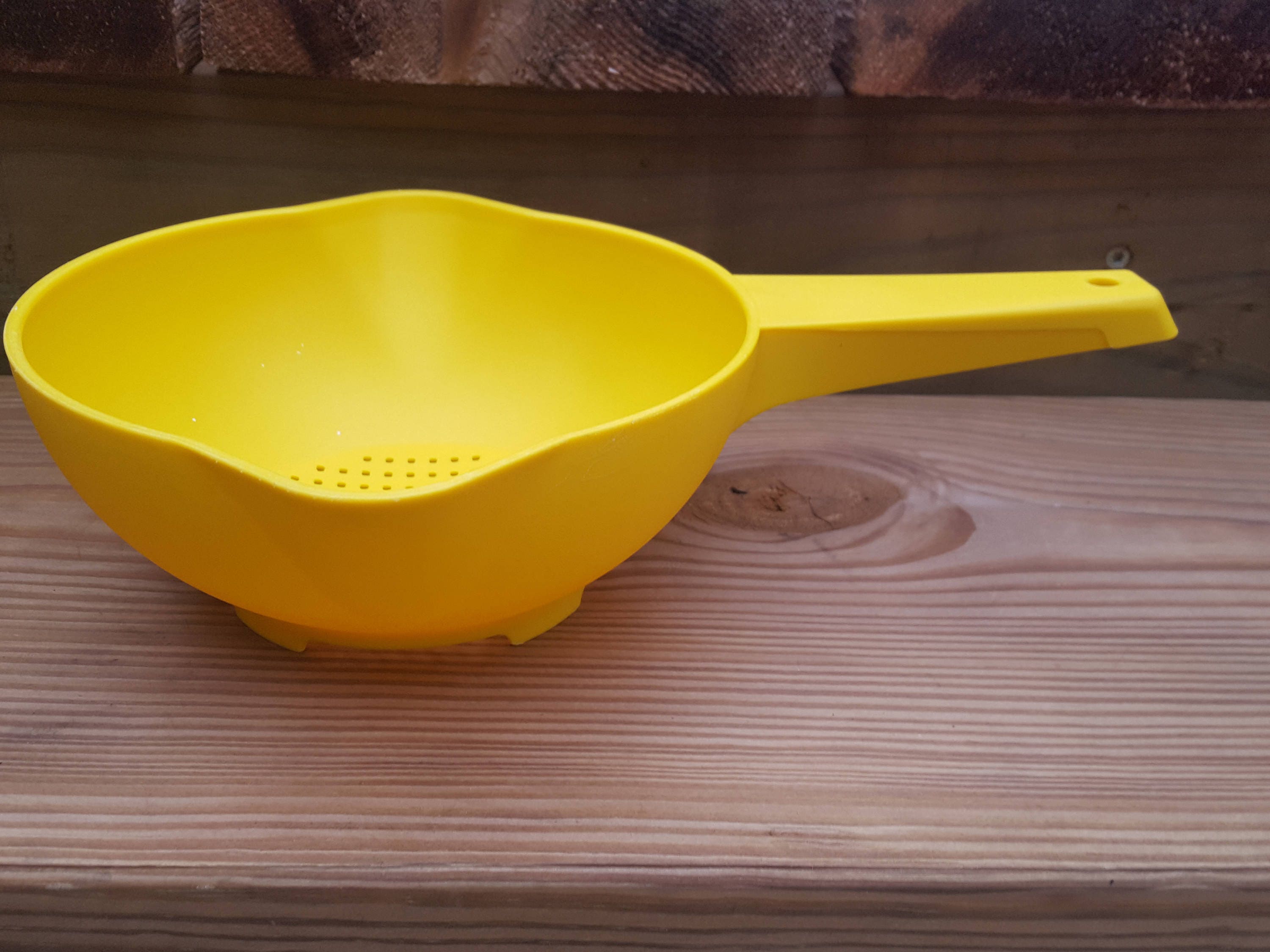 Vintage Tupperware Pasta, Colander/Flow Through Lid and cheese