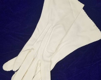 Vintage 50s white gloves