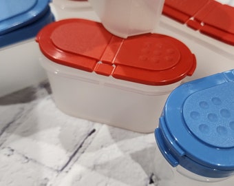 Your choice Set of 3 Tupperware Modular mates spice containers in blue or red.