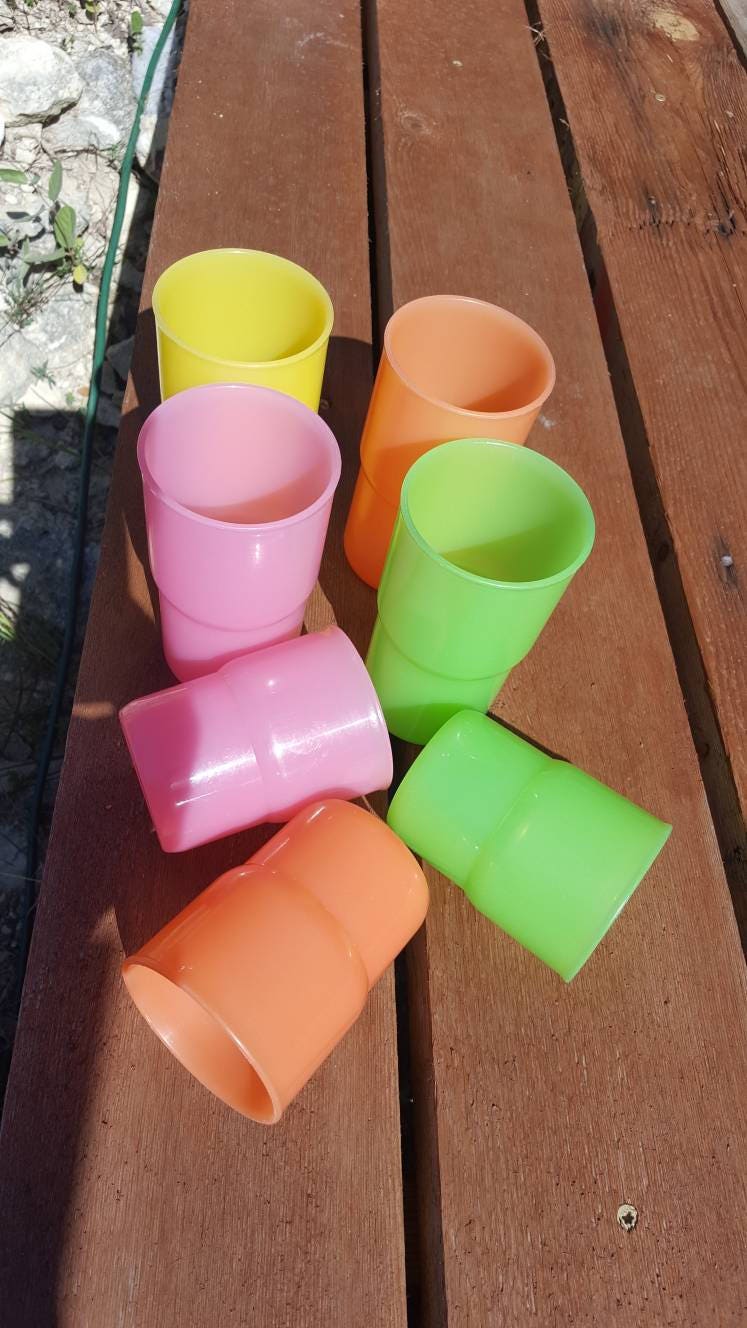 Tupperware Pastel Stackable Tumblers / Camping Dishes / Small and Large  Plastic Tumblers / Vintage Tupperware