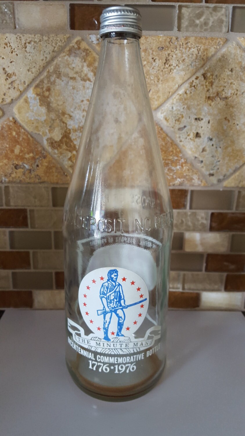 Dr Pepper Bicentennial Commemorative 1 Liter Bottle 1976 The Minute Man