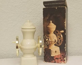 Vintage Avon Coffee Mill Decanter / Vintage Country Store / Kitchen Decor / Collectible