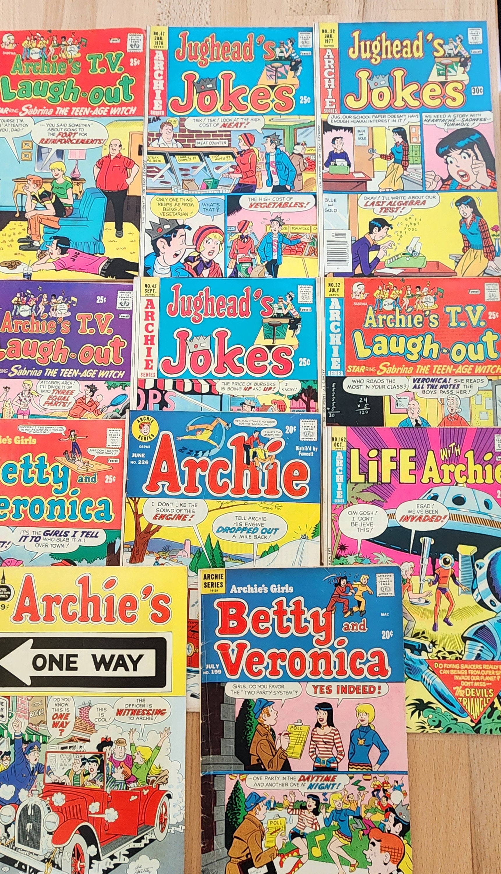Archie Laugh Out / Life With Archie / Jughead's Jokes / Betty and ...