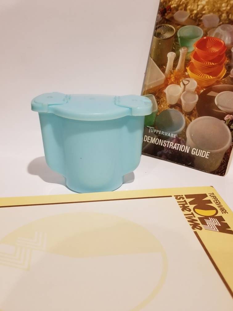 Vintage Tupperware Sugar Bowl / Blue Sugar Container / RV Sugar Container /  Retro kitchen / Vintage Tupperware