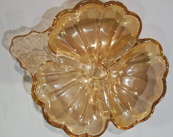 Vintage Glass Relish Tray / Trinket Tray / Soap Dish / Candy Dish / Ring Holder