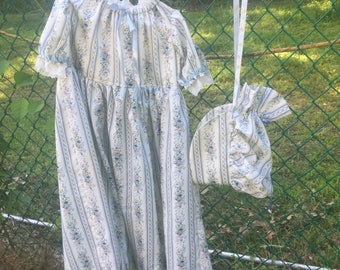 Blue Floral Calico Dress Size 4-6 ATTACHED SLIP and Bonnet 1850 Costume Civil War Colonial Prairie Renaissance Faire