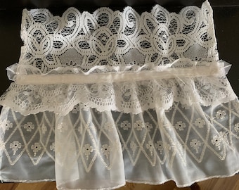 Small DAY CAP Ladies Simple to Wear Victorian Bonnet. White True Vintage Laces, 1800s Costume Civil War Era.  Free Shipping too