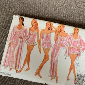 BRIDAL Wardrobe. Robe, Nightgown, Camisole, Panties, TEDDY Misses XS-S-M. Butterick Classics #6985 Vintage 80s, Rare