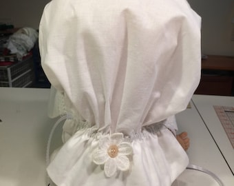 Girls LARGE Pure White Sun Bonnet, White DAISY, Antique Button , White Lace.  Sunday Dress Up Prairie Costume Civil War Era