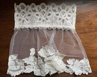 Antique Lace Cap With Lappets, Mid-19th Century Carrickmacross