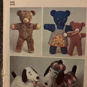 Large and Small Stuffed Dog, Bear 22, 24, 19, 16 inch Simplicity 6062 Vintage Sewing Patterns