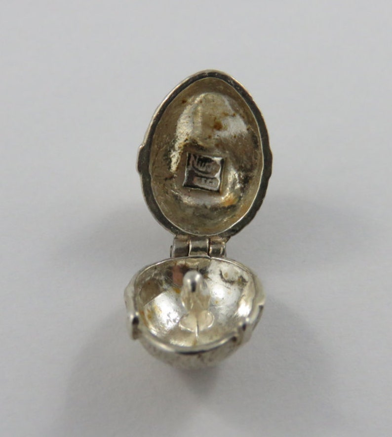 Easter Egg With Chick Inside Mechanical Silver Vintage Charm For Bracelet
