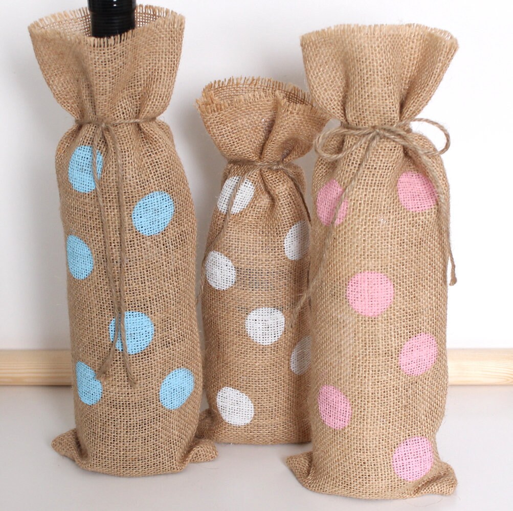 colored burlap bolsas