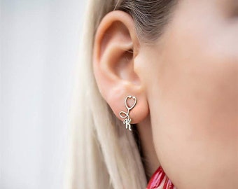 Paire De Boucles D'oreilles Tiges Stéthoscope Initiale Infirmière