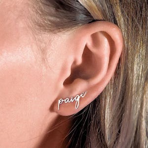 Cute Name Earrings, Minimalist Personalized Name Earrings, Name Jewelry, Minimalist Earrings, Personalized Earrings, Custom Name Earrings