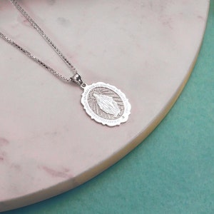 Miraculous Medal Scalloped Oval &quot;EXCLUSIVE&quot;